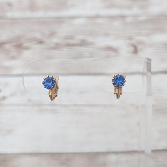 Vintage Jewelry - Vintage Clip On Earrings Blue Gem - Dainty